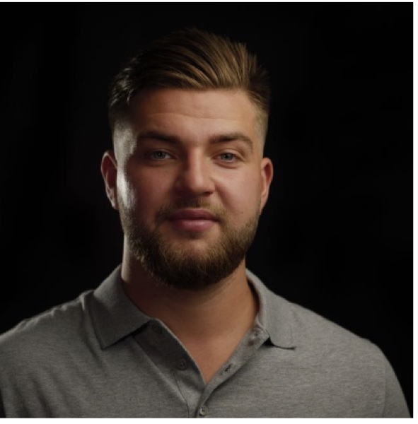 Portrait von Niklas Köhn, Gründer und Geschäftsführer